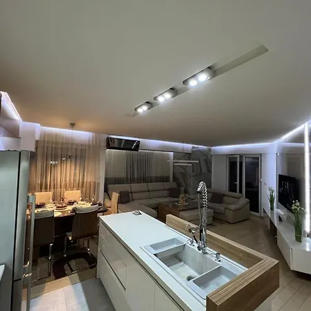 Lux Dolce Casa Skopje-2 Karpos *